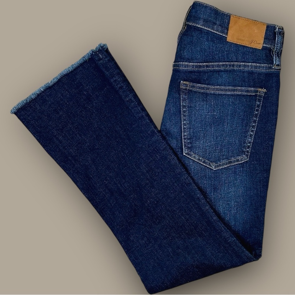 J. Crew ‘9” Demi-Boot Crop Jean’ in “Dark Worn Wash” Size 26 - Picture 16 of 16